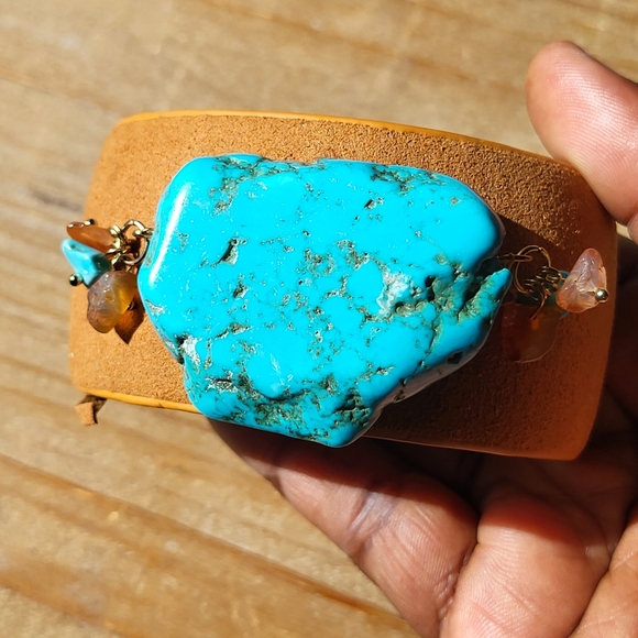 Beautiful Large Turquoise Crystal Slab Necklace / Crystal bracelet - Picture 3 of 6